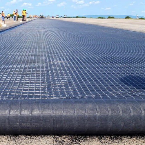 Composite Asphalt Geogrid 80kn/M Coating Asphalt with Geotextile Sold