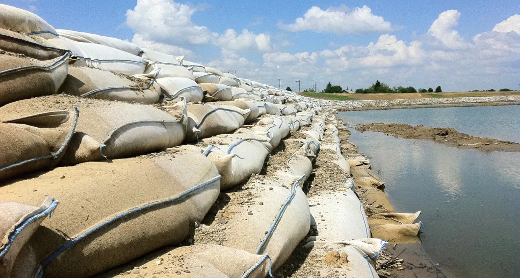 Soil Bag Sand Bag for River Beach Bank Flood Protection Geotextile Bag Nonwoven Geotextile Vegetation Geobag